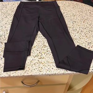 Lululemon Invigorate 25” Black Sz.6 NWOT